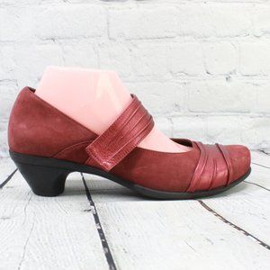 NAOT Attitude Mary Jane Pumps Heels Size 9